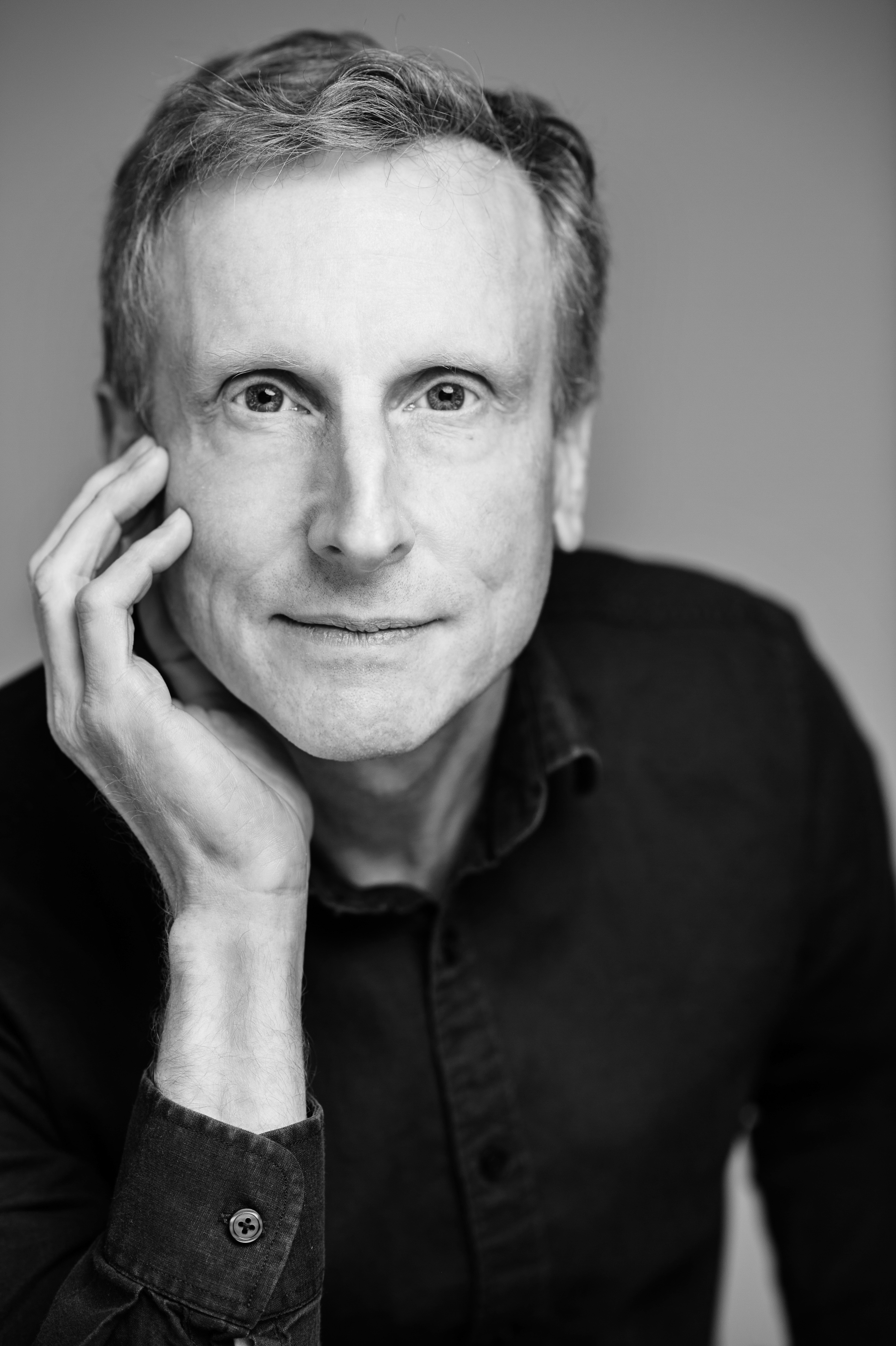 Hugh Wolff conducts in Boston