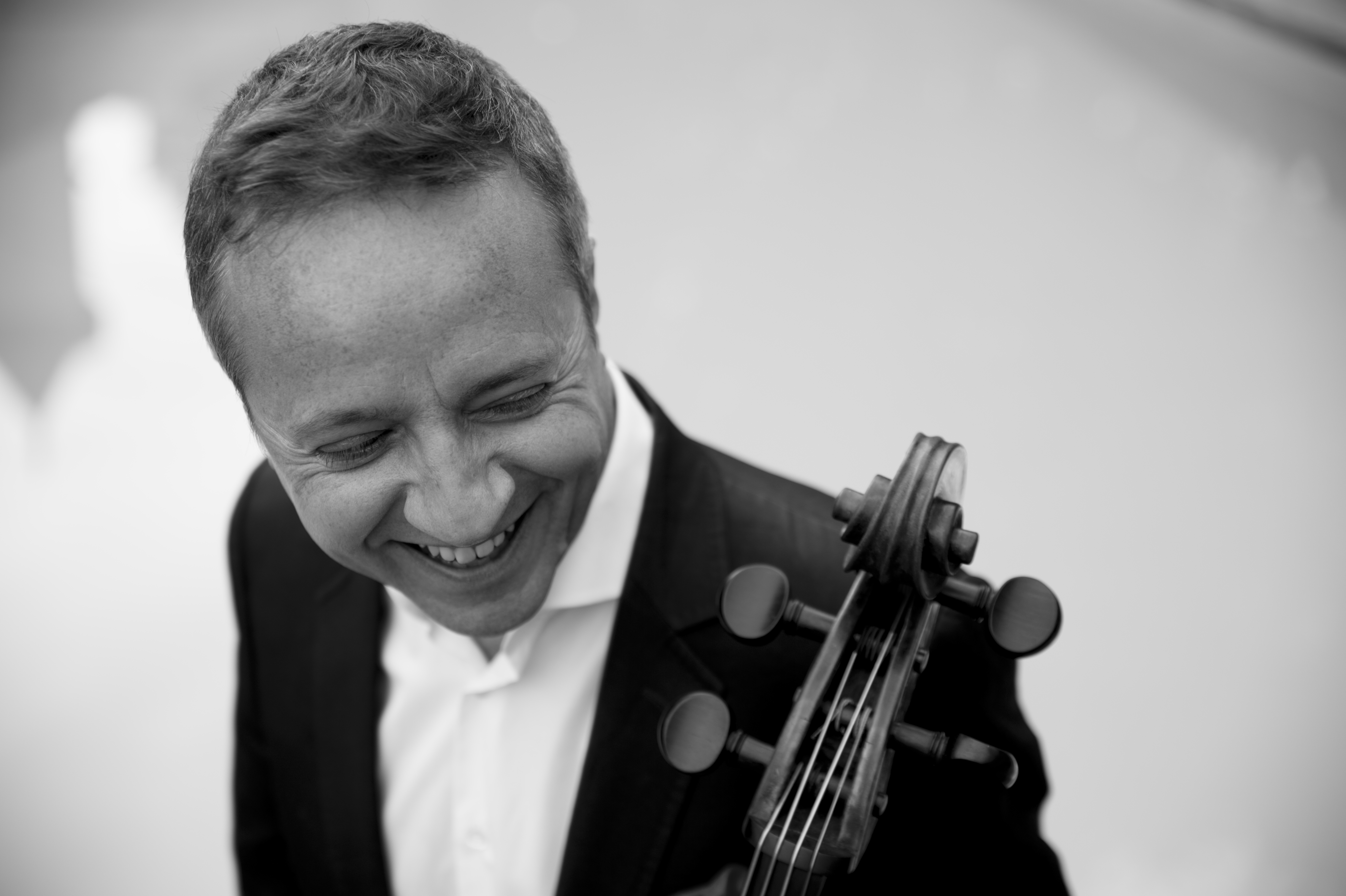 Marc Coppey: Orquesta Filarmónica de la UNAM