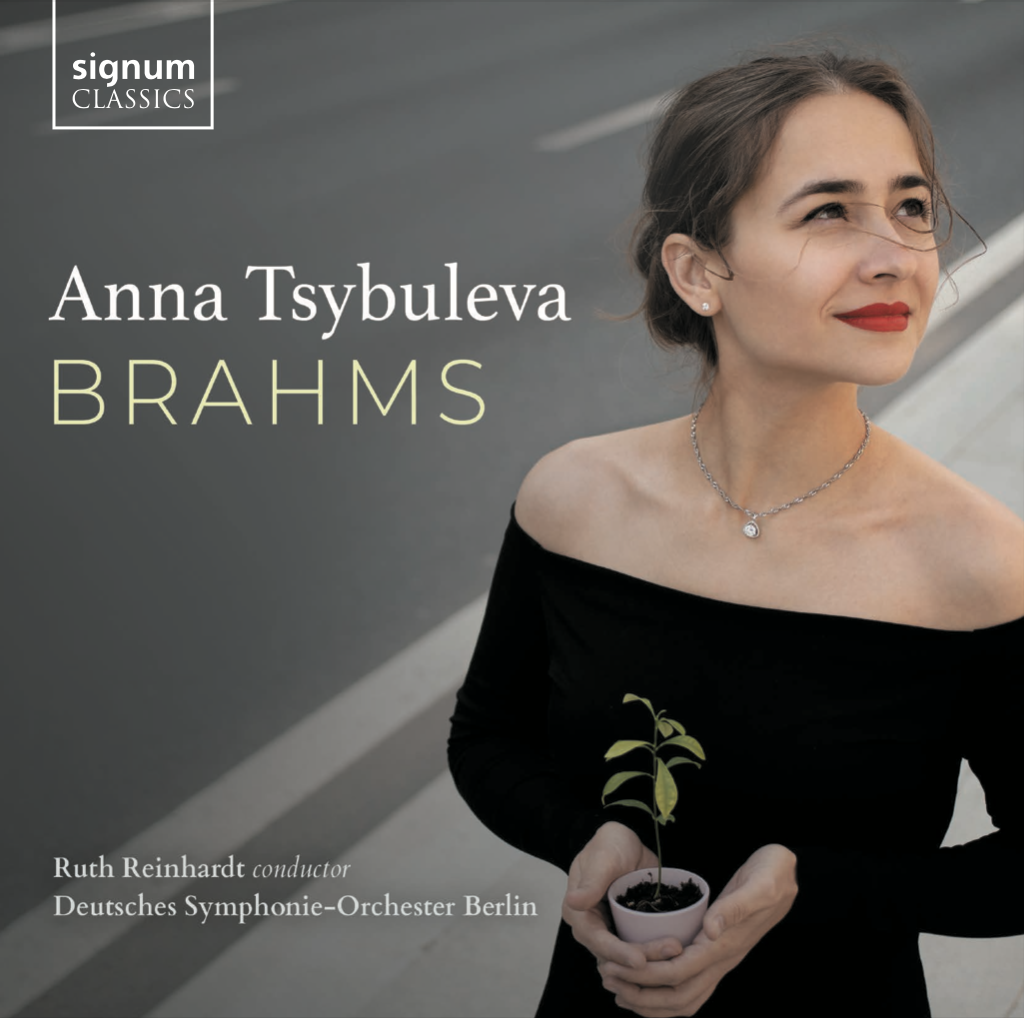 Anna Tsybuleva & DSO Berlin: Brahms