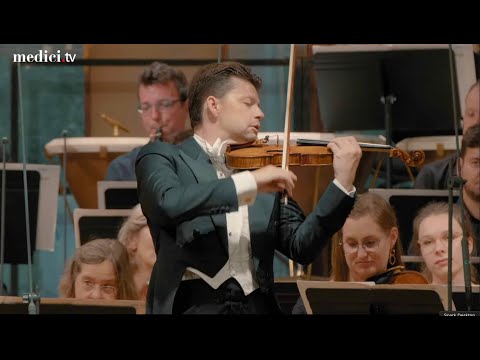 Julian Rachlin play/directs: Prokofiev Violin Concerto No.2 (Chamber Orchestra of Europe)